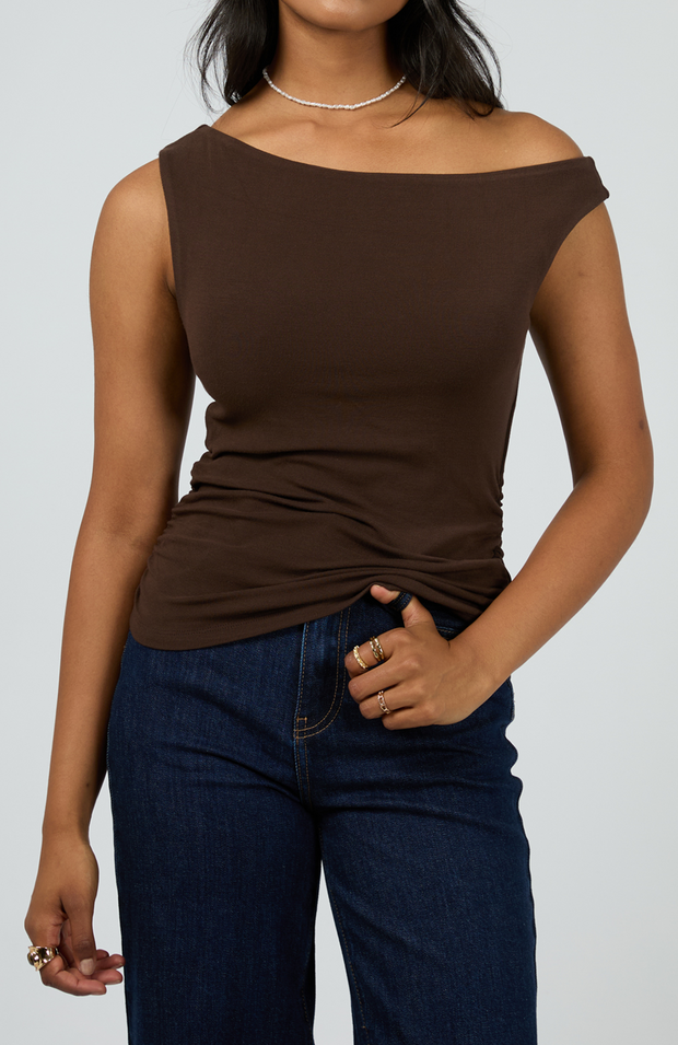 KYLIE OFF SHOULDER TOP