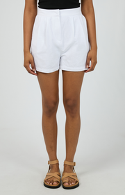 ESSENTIAL BERMUDA SHORT