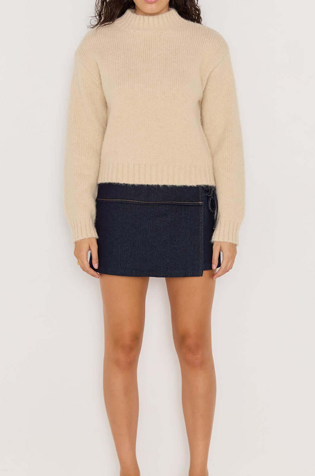 AVERY FLUFFY SWEATER