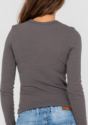 RUSTY ESSENTIALS RIBBED LONG SLEEVE TEE