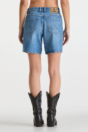 MID STEVIE SHORT TUPELO BLUE