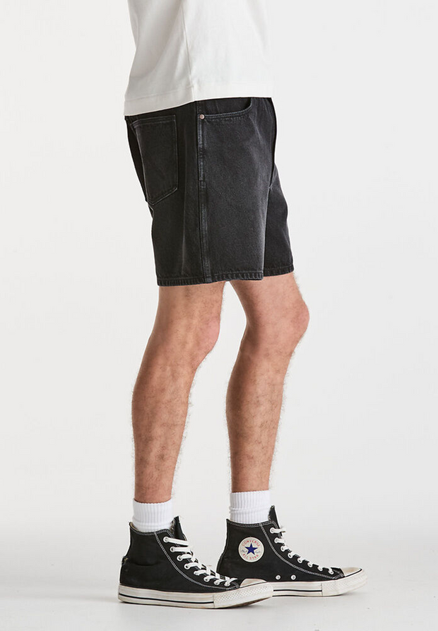 SLACKER SHORT BLACK WONDER