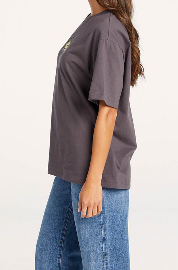 SLOUCH TEE