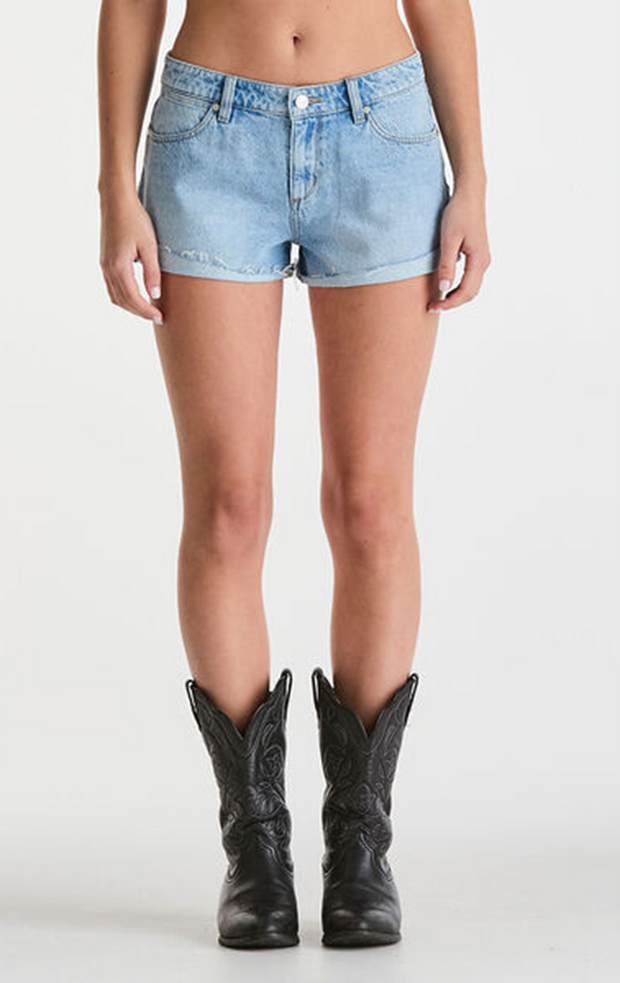 LOW BELLA SHORT BLUE CHANGE