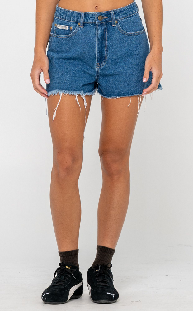 PENNY KICK FLARE DENIM SHORT